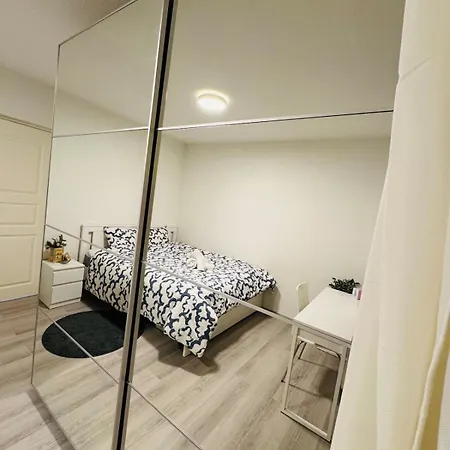 Cozy Private Room With Balcony, 10Mins To Helsinki Center, Free Parking