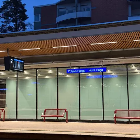 ホームステイ Cozy Private Room With Balcony, 10Mins To Helsinki Center, Free Parking *