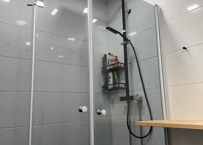 Cozy With Private Balcony In Prime Location 아파트