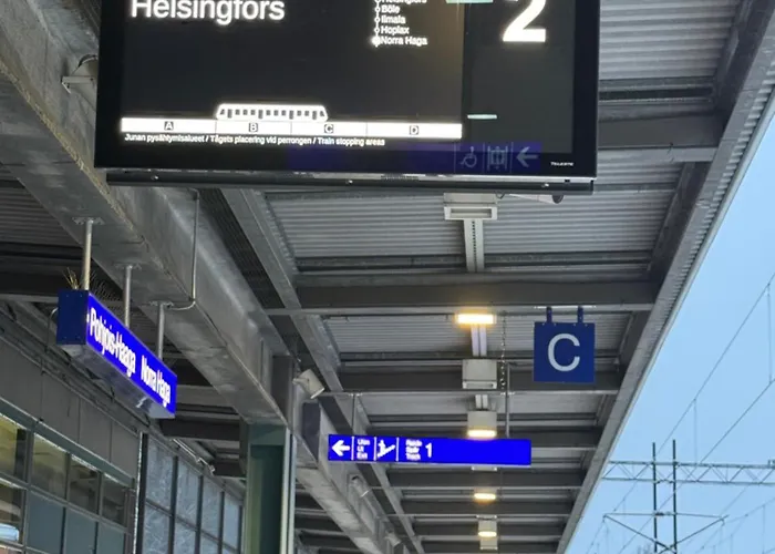 아파트 Cozy With Private Balcony In Prime Location *